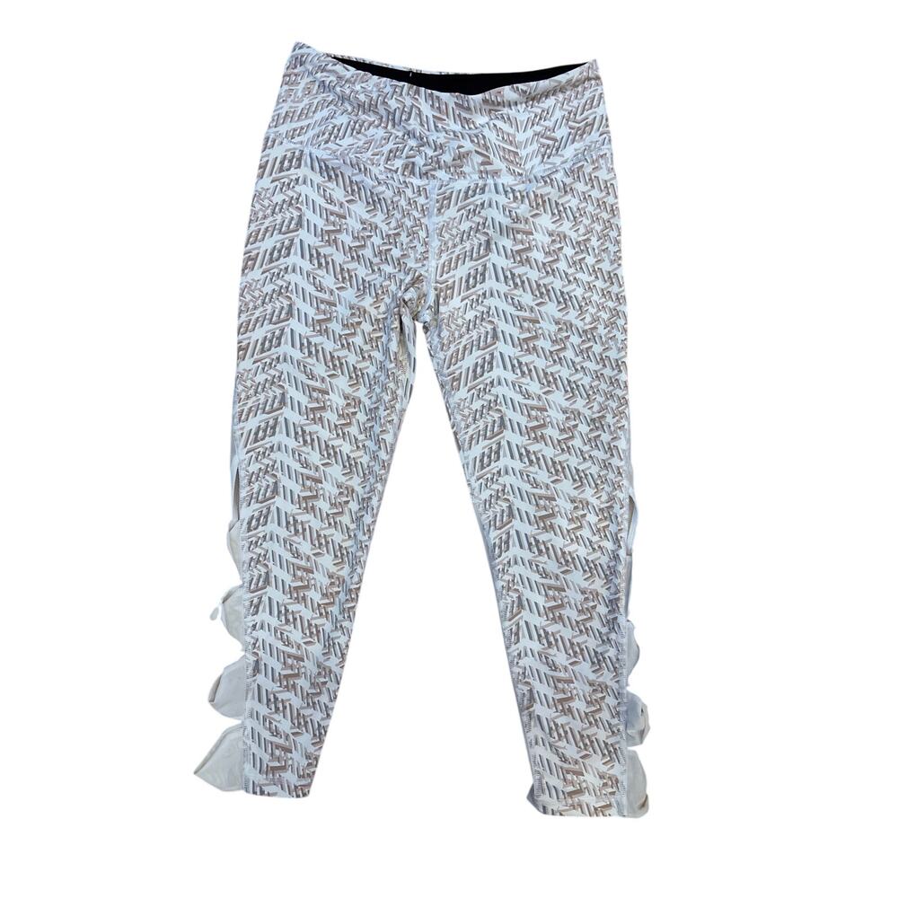 Victoria Sport knockout Capri size small